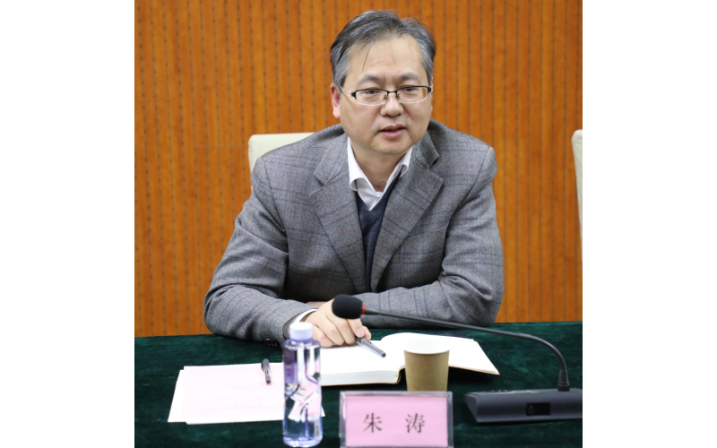 吉林东北亚出版传媒集团有限公司总经理、吉林出版集团股份有限公司副董事长张四季一行到新华书店总店交流座谈